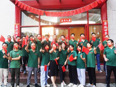 91成人视频員工合（hé）影