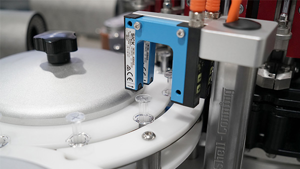 北京科興生物-91成人视频旋杆貼標機應用案例