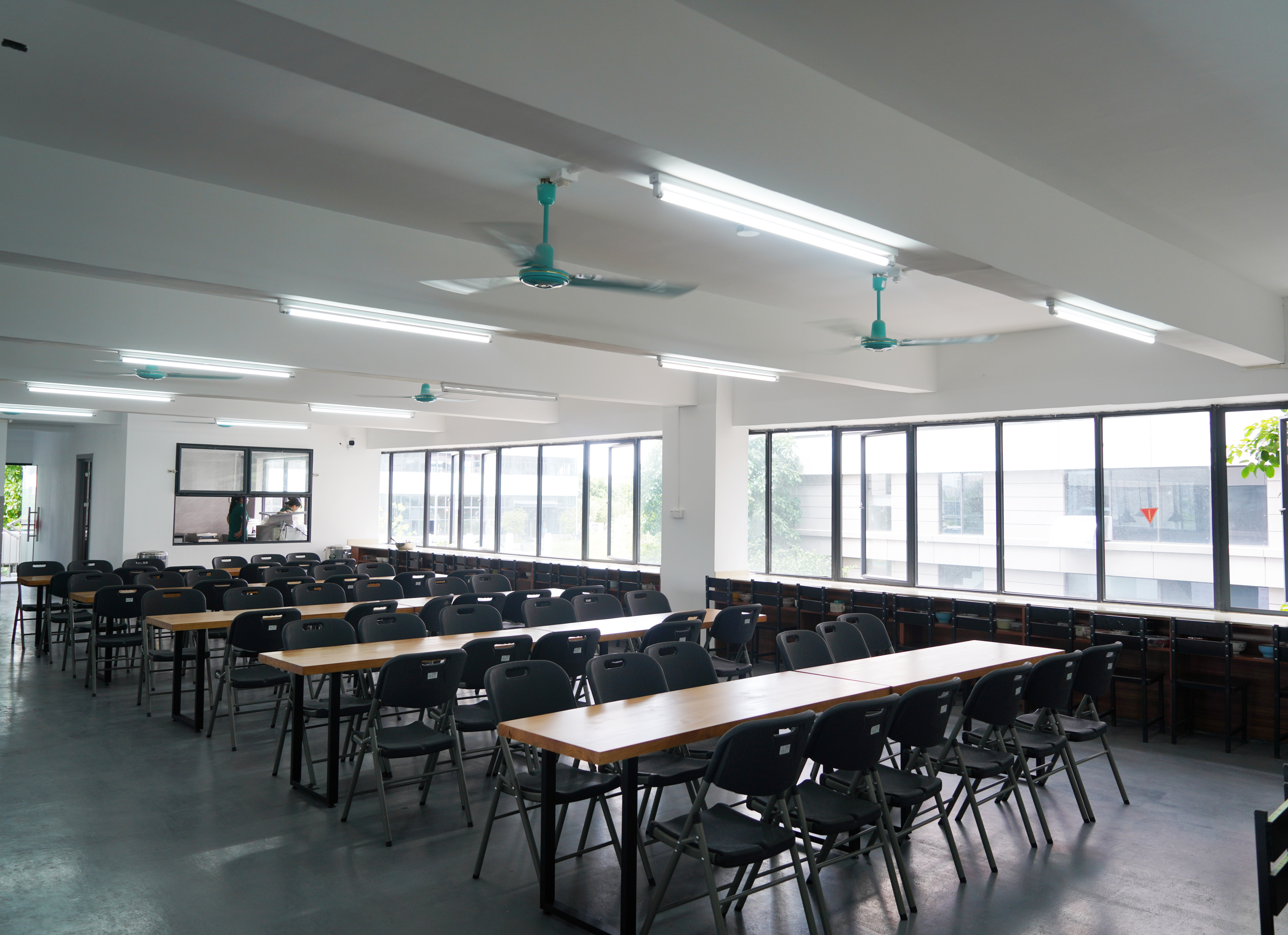 91成人视频食堂