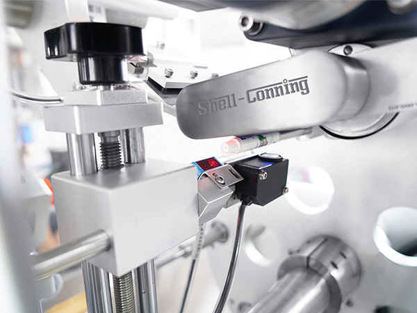 S921高速(sù)軟管智能貼標(biāo)機 S921高速軟管智能貼標機